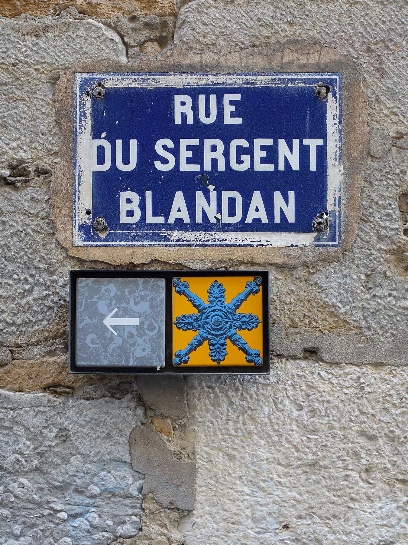 France 132 BANKTM @bank_graphic_design_today lo